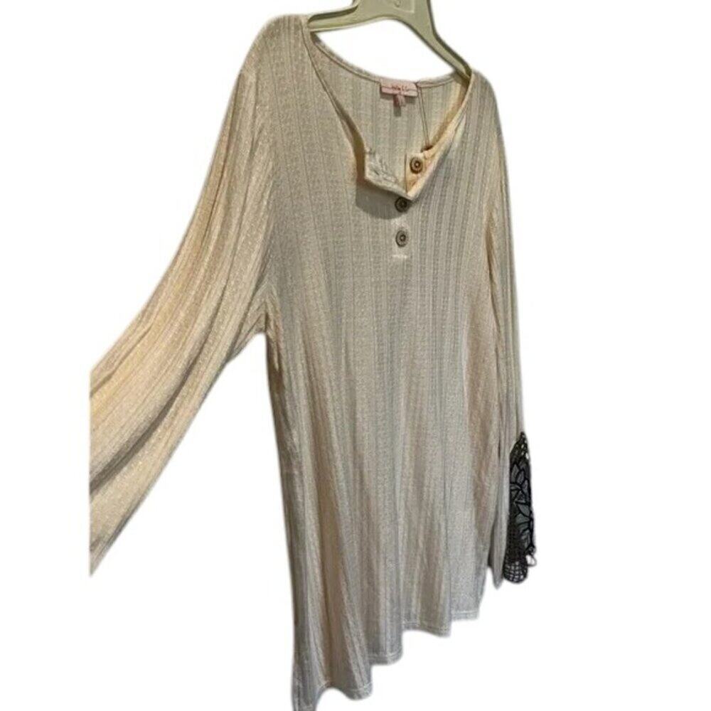 Haley & Co Henley Top Cream Blue Floral Flutter Sleeve NWT Women’s L - Picture 11 of 11